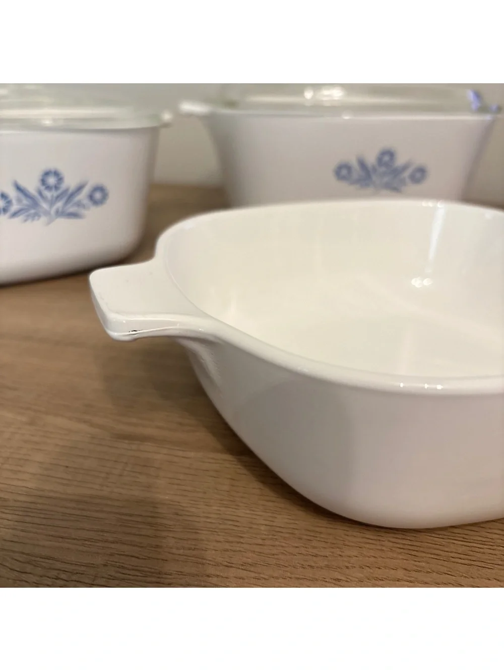 Lot of 3Corning ware Blue cornflower, 1Qt, 2.5Qt & 1 3/4 with lids